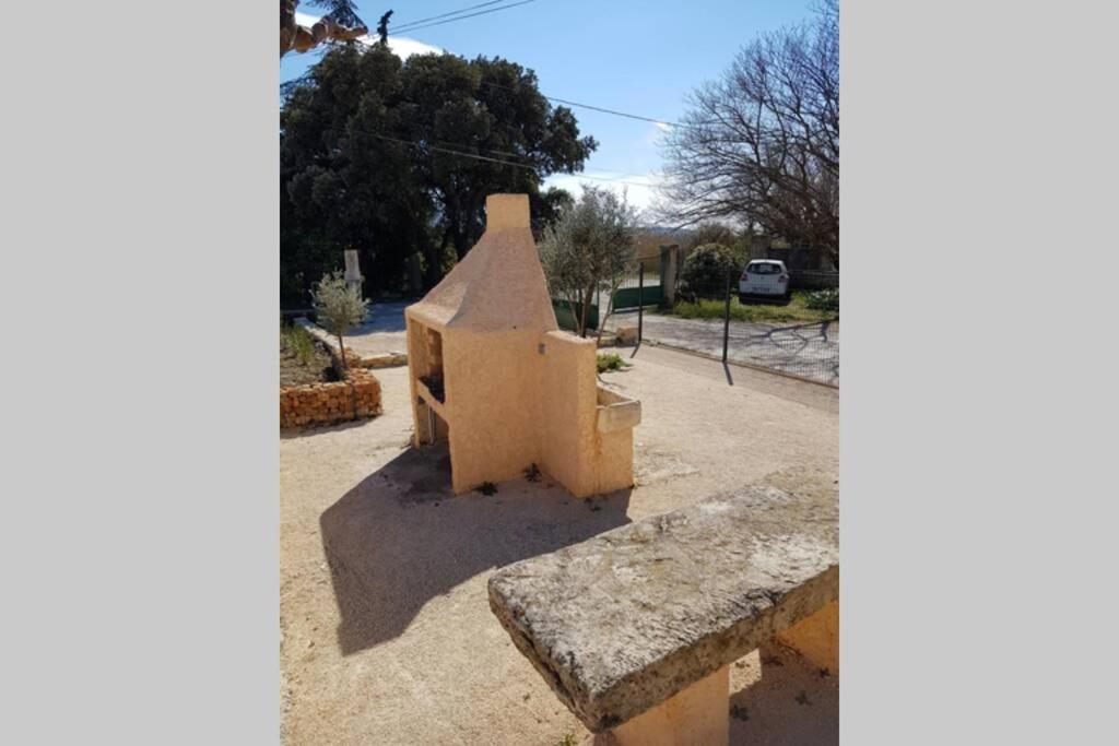Le Calme En Provence Villa Tulette Екстериор снимка